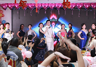 pӯĲM@Ů˵ĶڻT_(ti)