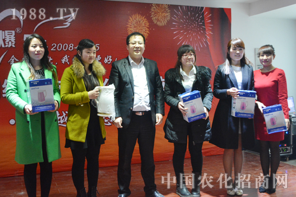 一個(gè)團(tuán)隊(duì)的五個(gè)基本要素:溝通、信任、慎重、換位、快樂